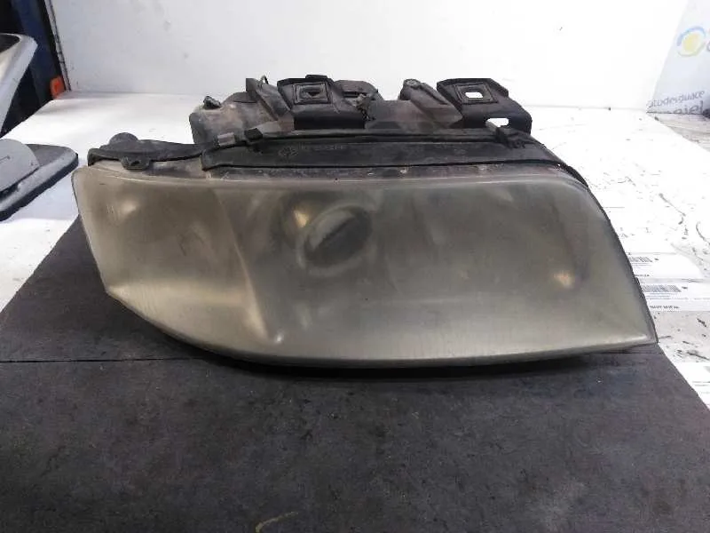Faro Derecho para Audi A6 Berlina (4B2)