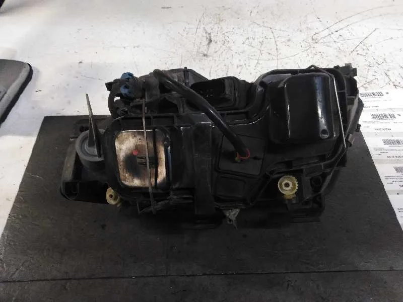 Faro Derecho para Audi A6 Berlina (4B2)