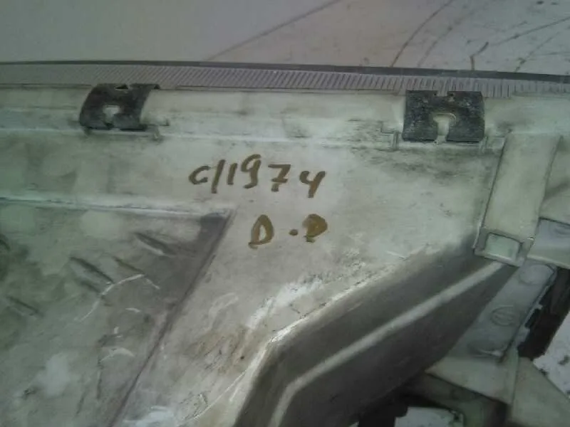 Faro Derecho para Skoda Octavia Berlina (1U2)