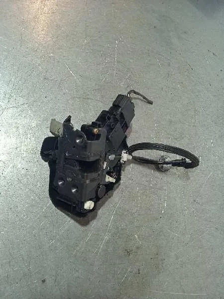 Cerradura Puerta Trasera Derecha para Ford Focus Berlina (Cap)