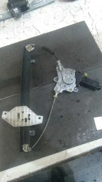 Elevalunas Delantero Derecho para Hyundai Accent