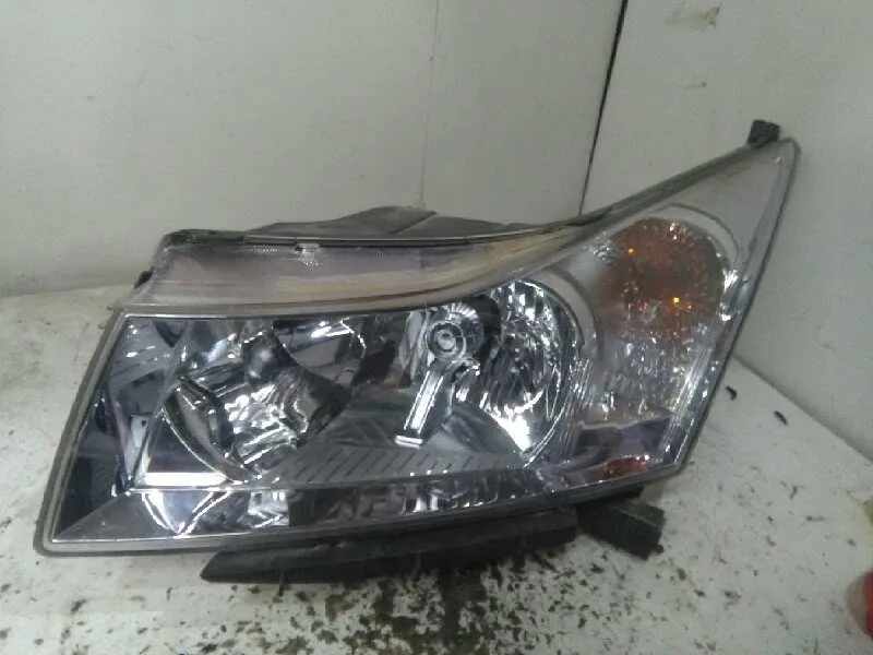 Faro Izquierdo para Chevrolet Cruze