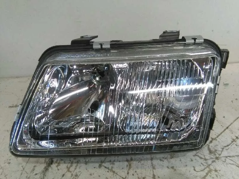 Faro Izquierdo para Audi A3 (8L)