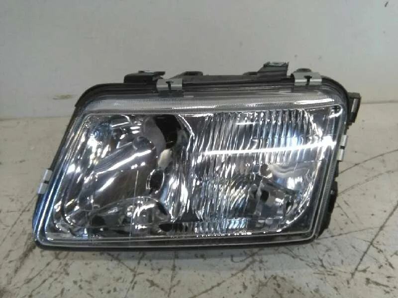 Faro Izquierdo para Audi A3 (8L)