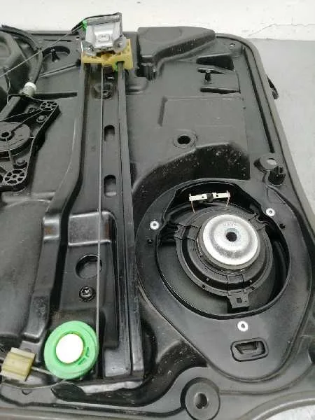 Elevalunas Delantero Derecho para Mercedes-Benz Clase B (W246)