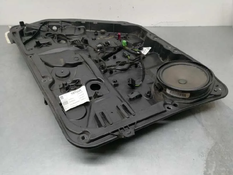 Elevalunas Delantero Derecho para Mercedes-Benz Clase B (W246)