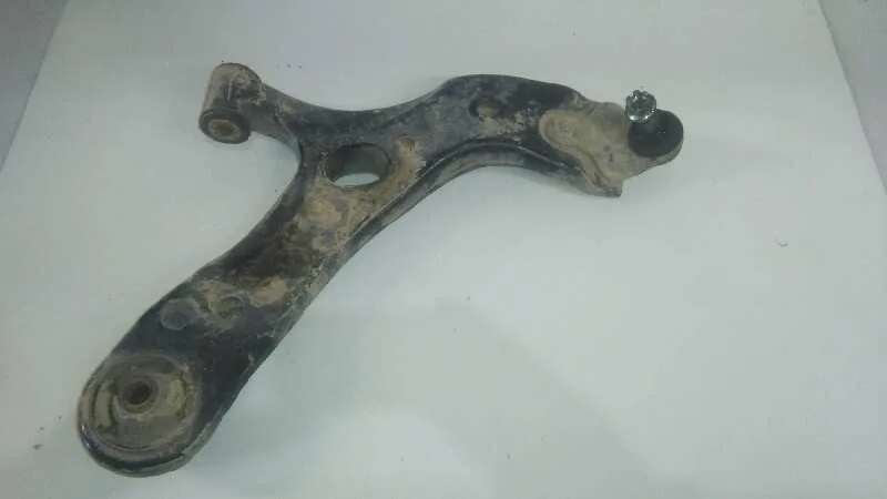 Brazo Suspension Inferior Delantero Derecho para Toyota Auris