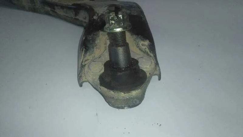 Brazo Suspension Inferior Delantero Derecho para Toyota Auris