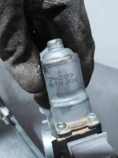 Elevalunas Delantero Derecho para Nissan Juke (F15)