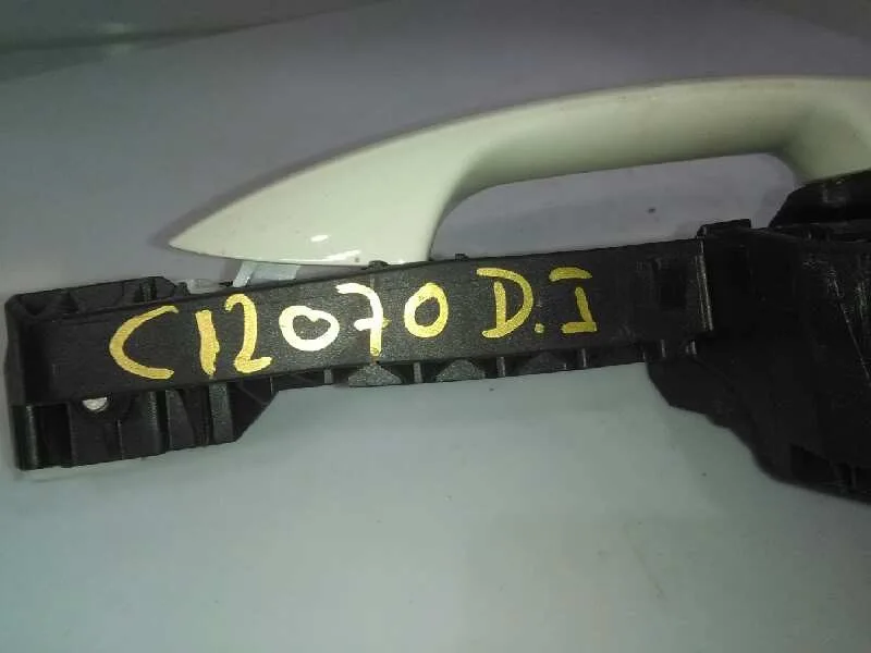 Maneta Exterior Delantera Izquierda para Mercedes-Benz Clase Gla (W156)