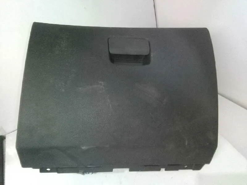 Guantera para Mercedes-Benz Clase Gla (W156)
