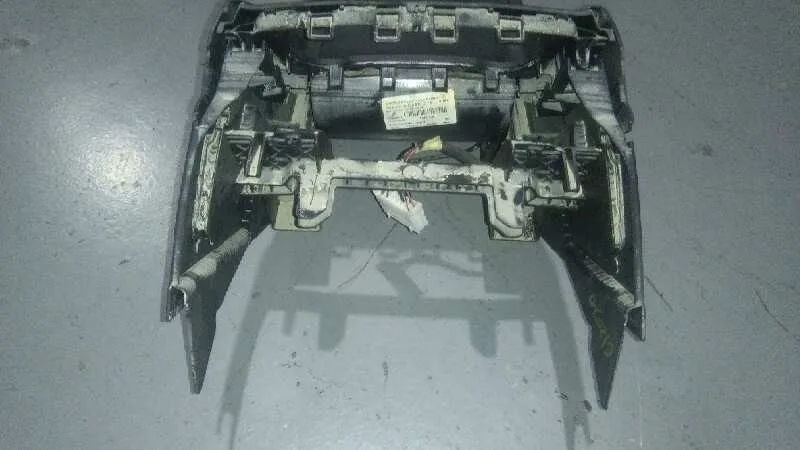 Apoyabrazos Central para Mercedes-Benz Clase Gla (W156)
