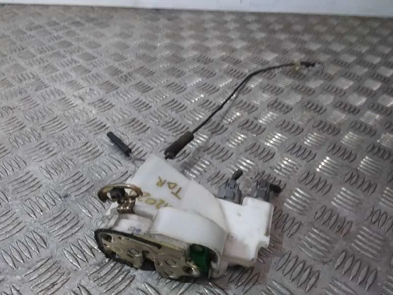 Cerradura Puerta Trasera Derecha para Honda Accord Berlina (Cl/Cn)