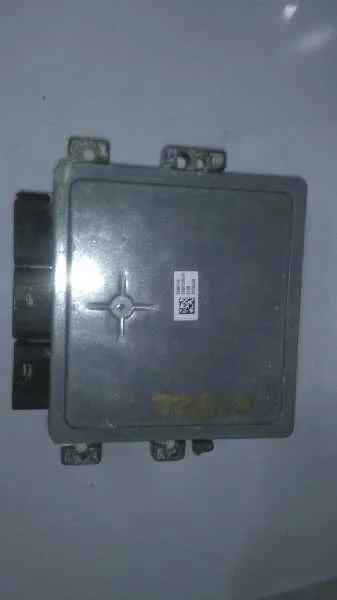 Centralita Motor Uce para Ford Focus Lim. (Cb8)