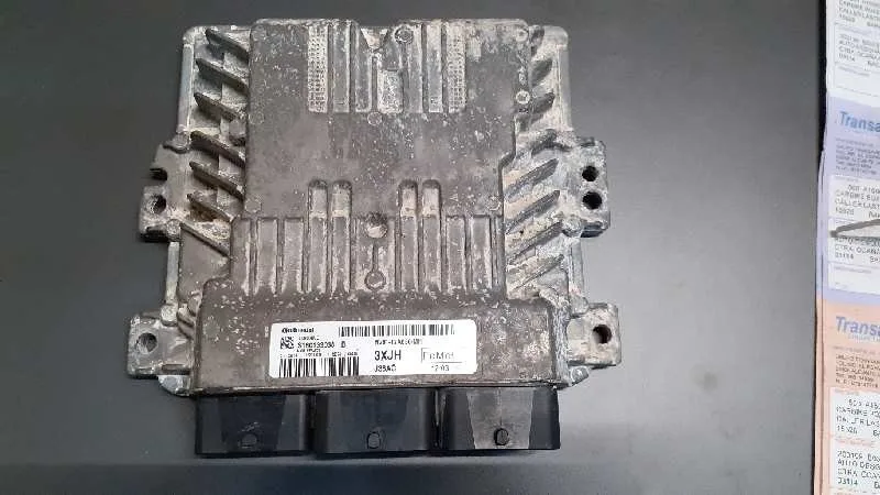 Centralita Motor Uce para Ford Focus Lim. (Cb8)