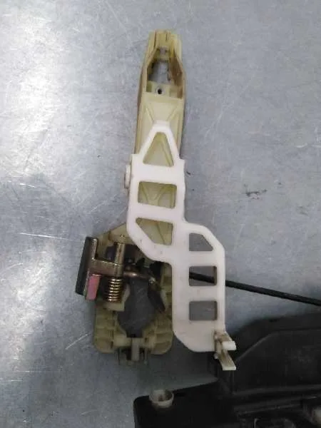 Cerradura Puerta Delantera Izquierda para Kia Carens (Un)