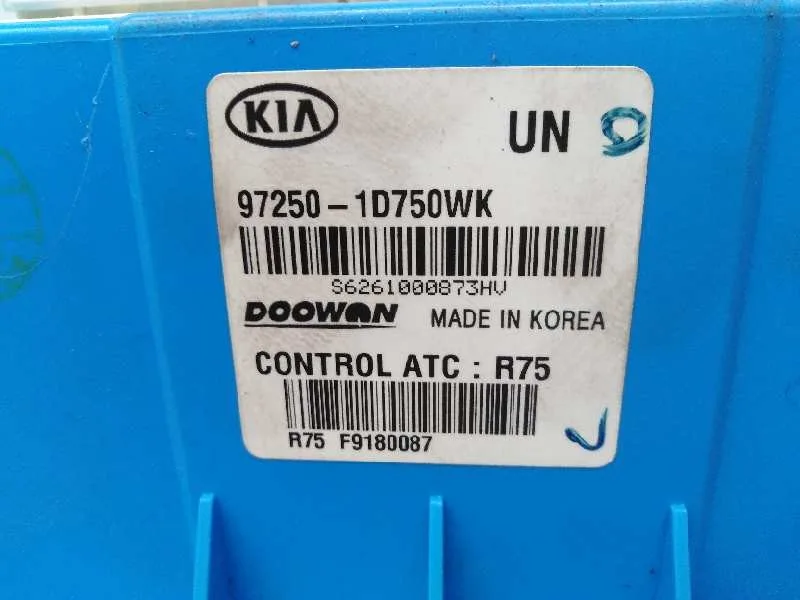 Mando Climatizador para Kia Carens (Un)