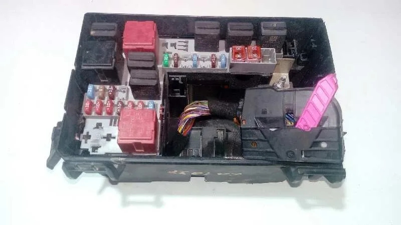 Caja Reles / Fusibles para Opel Corsa D