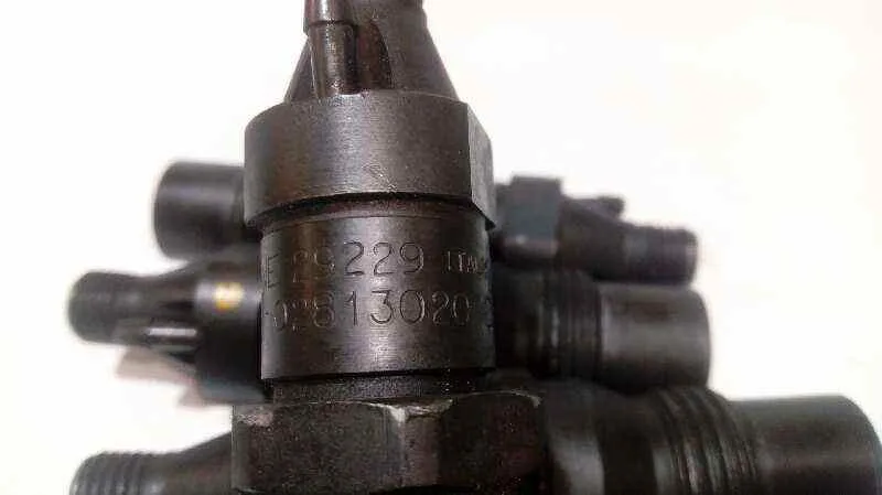 Inyector para Volkswagen Polo Berlina (6N1)