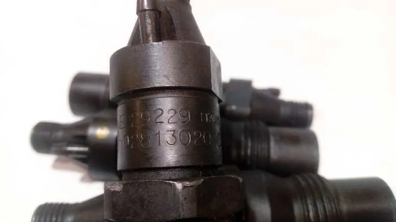 Inyector para Volkswagen Polo Berlina (6N1)
