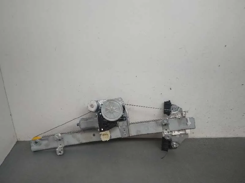 Elevalunas Delantero Izquierdo para Nissan Micra V (K14)