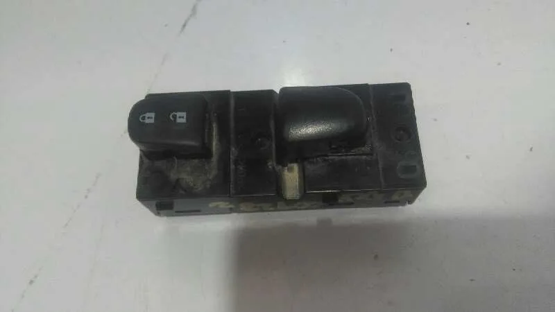 Mando Elevalunas Delantero Derecho para Nissan Juke (F15)