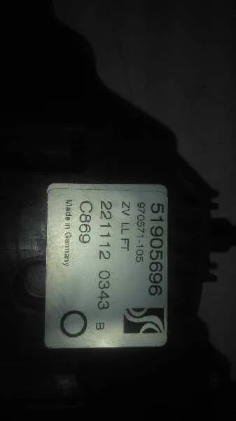 Cerradura Puerta Delantera Izquierda para Fiat Punto (199)