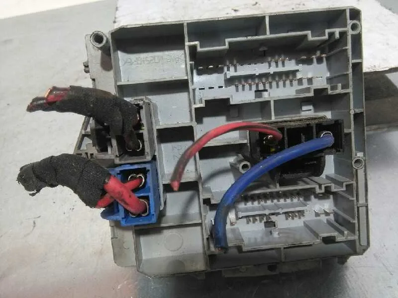 Caja Reles / Fusibles para Alfa Romeo 147 (190)