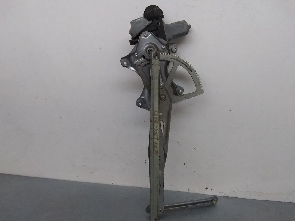 Elevalunas Trasero Izquierdo para Toyota Prius (Nhw30)