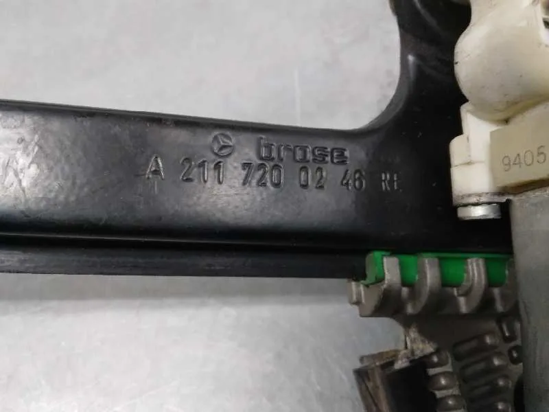 Elevalunas Delantero Derecho para Mercedes-Benz Clase E (W211) Berlina