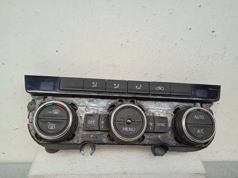 Mando Climatizador para Skoda Octavia Lim. (5E3)