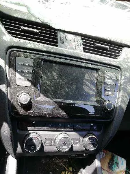Sistema Audio / Radio Cd para Skoda Octavia Lim. (5E3)