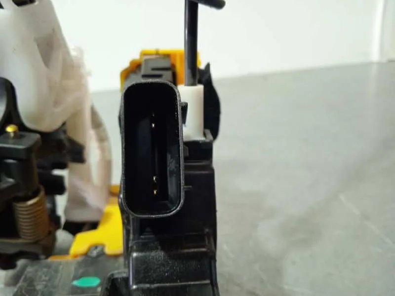 Cerradura Puerta Delantera Derecha para Kia Cee'd