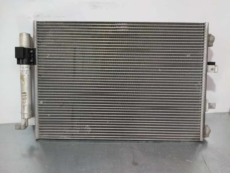 Condensador / Radiador Aire Acondicionado para Ford Focus Lim. (Cb8)