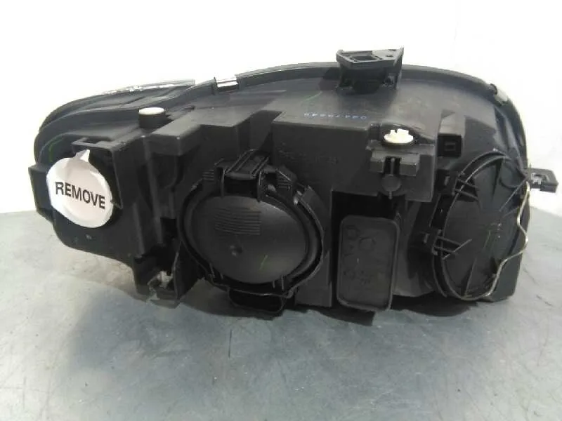 Faro Izquierdo para Audi A4 Berlina (8E)