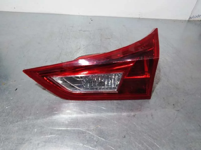 Piloto Trasero Derecho Interior para Toyota Auris