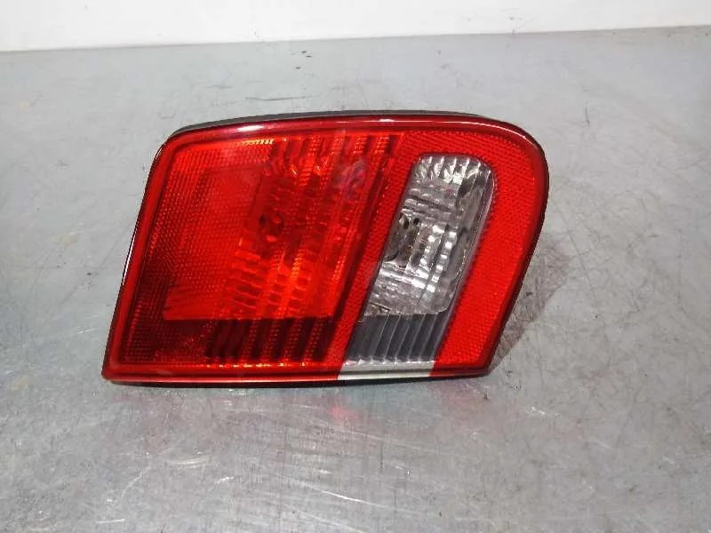 Piloto Trasero Izquierdo Interior para Saab 9-3 Berlina