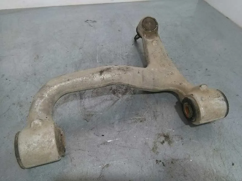 Brazo Suspension Superior Delantero Derecho para Mercedes-Benz Clase M (W163)