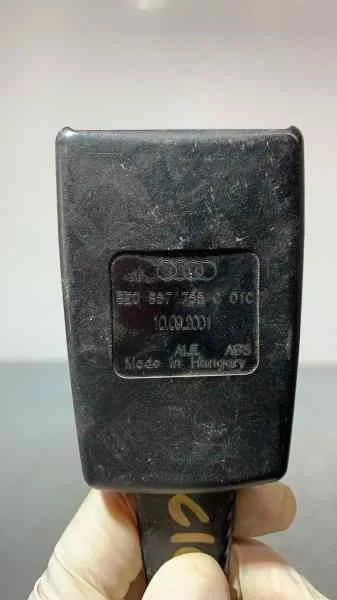 Enganche Cinturon para Audi A4 Berlina (8E)