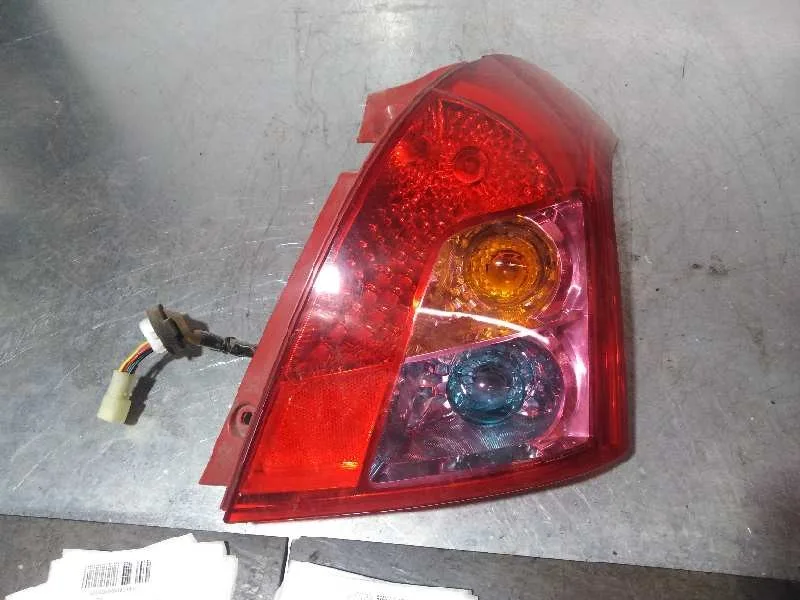 Piloto Trasero Derecho para Suzuki Swift Berlina (Mz)