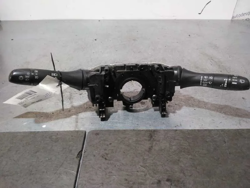 Mando Multifuncion para Nissan Pulsar (C13)
