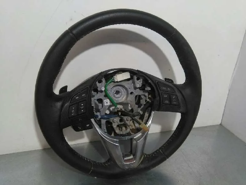 Volante para Mazda 2 Lim. ()