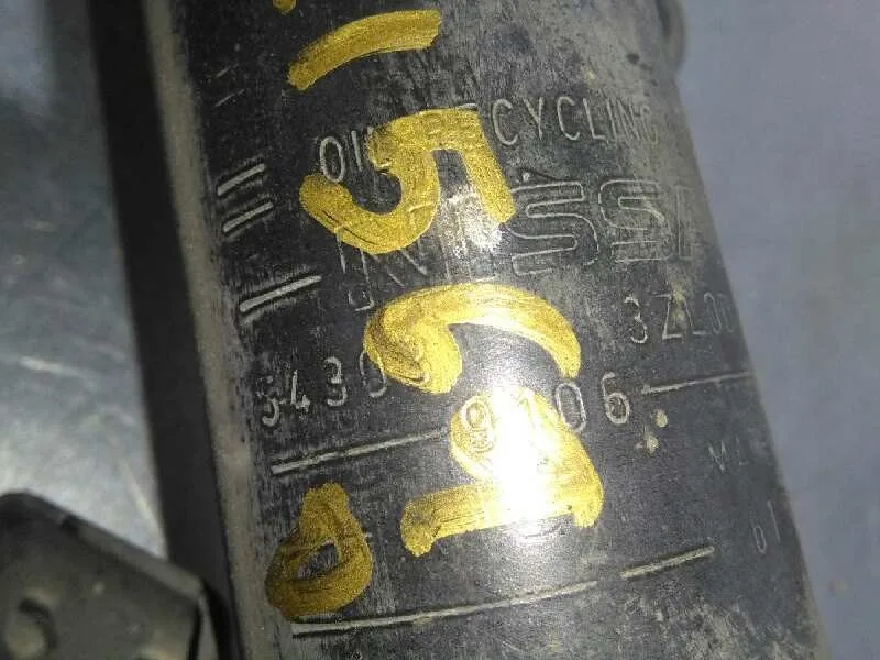 Amortiguador Delantero Izquierdo para Nissan Pulsar (C13)