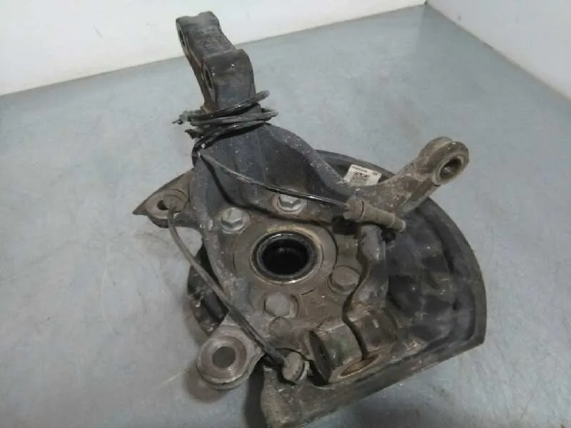 Mangueta Delantera Derecha para Nissan Pulsar (C13)