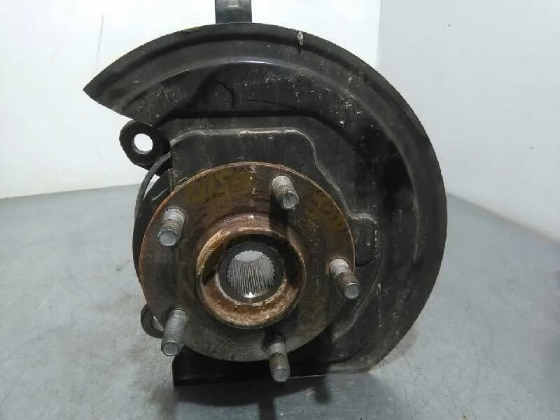 Mangueta Delantera Izquierda para Nissan Pulsar (C13)