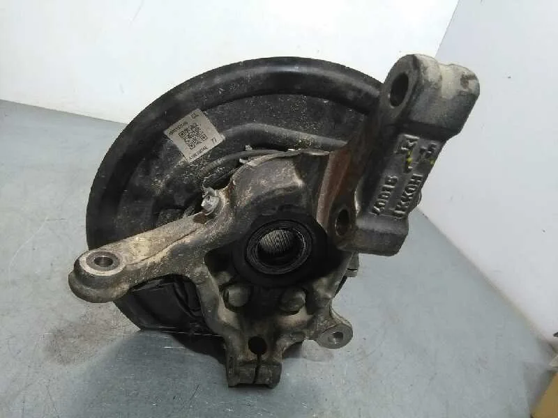 Mangueta Delantera Izquierda para Nissan Pulsar (C13)
