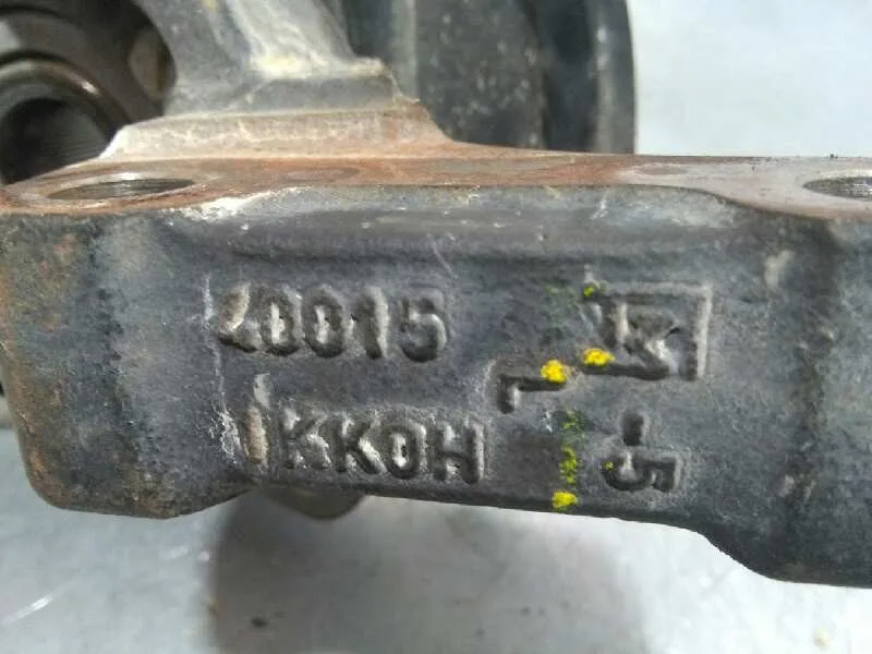 Mangueta Delantera Izquierda para Nissan Pulsar (C13)