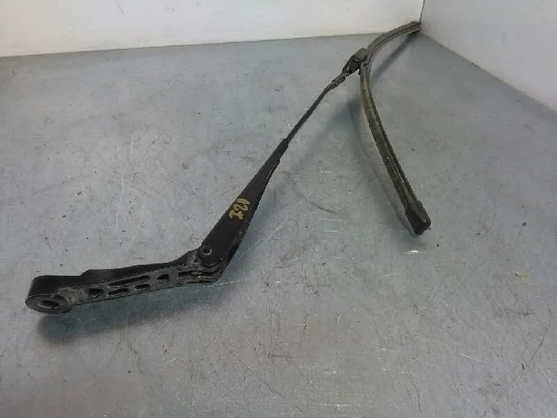 Brazo Limpia Delantero Izquierdo para Nissan Pulsar (C13)