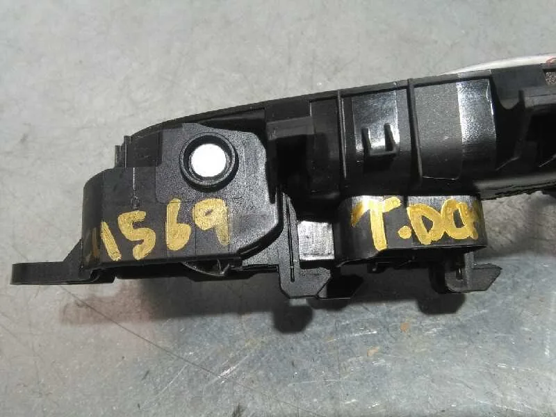 Maneta Interior Trasera Derecha para Nissan Pulsar (C13)