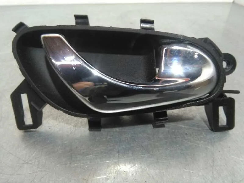 Maneta Interior Delantera Derecha para Nissan Pulsar (C13)